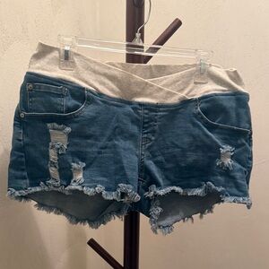 Stylish Blue Distressed Women's Jean Shorts